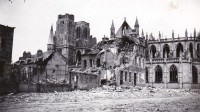 /album/avranches-sous-les-bombes/place-du-coll%c3%a8ge-jpg/